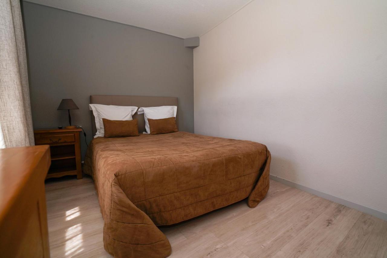 Hotel Le Saint Hubert Arcis-sur-Aube Zewnętrze zdjęcie