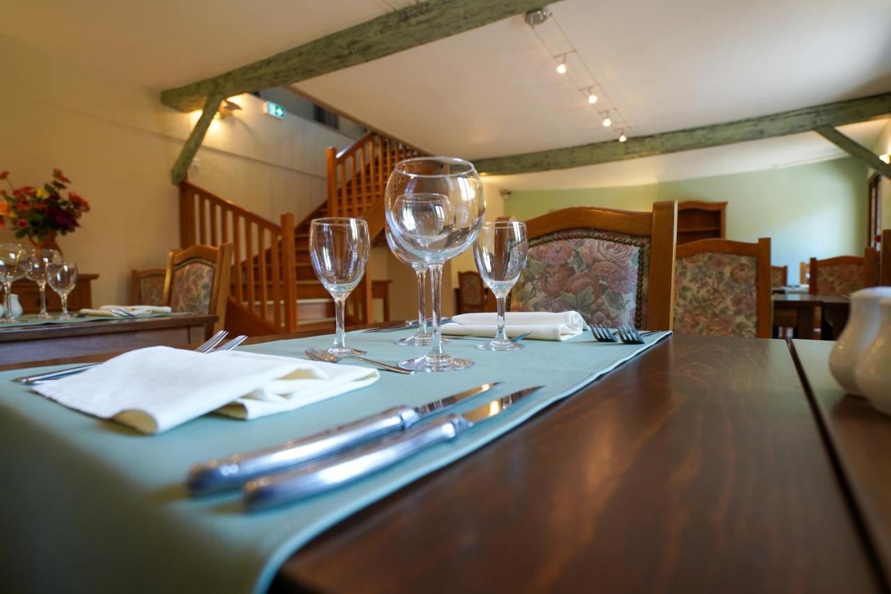 Hotel Le Saint Hubert Arcis-sur-Aube Zewnętrze zdjęcie