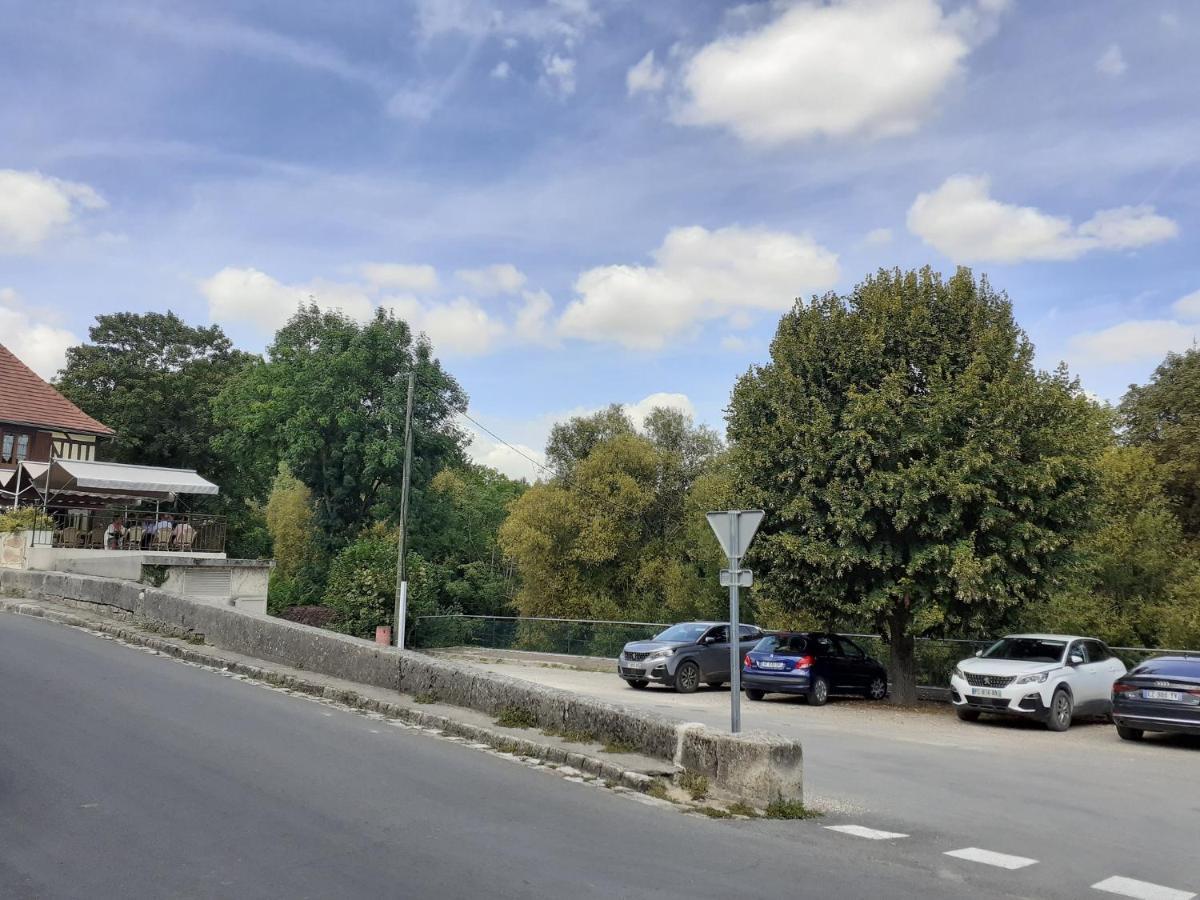 Hotel Le Saint Hubert Arcis-sur-Aube Zewnętrze zdjęcie