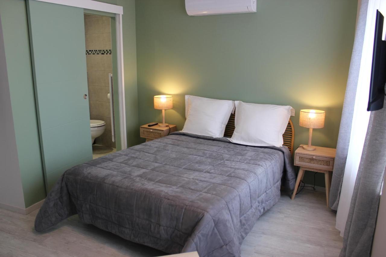 Hotel Le Saint Hubert Arcis-sur-Aube Zewnętrze zdjęcie