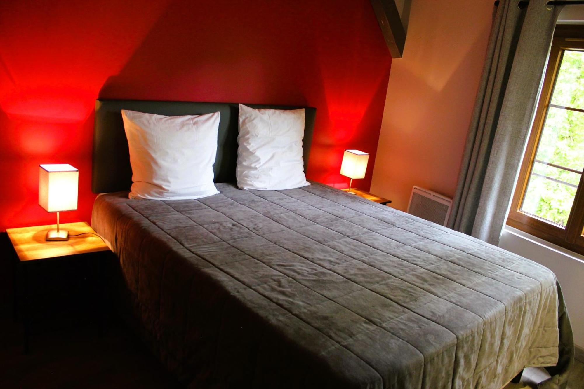 Hotel Le Saint Hubert Arcis-sur-Aube Zewnętrze zdjęcie